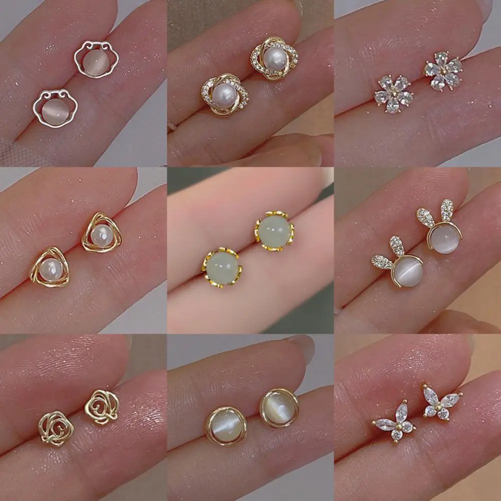 Niche Exquisite Temperament Butterfly Earrings Simple New Silver Needle Earrings for Women 2024 Design High-end Hot-selling Stud Earrings for Women