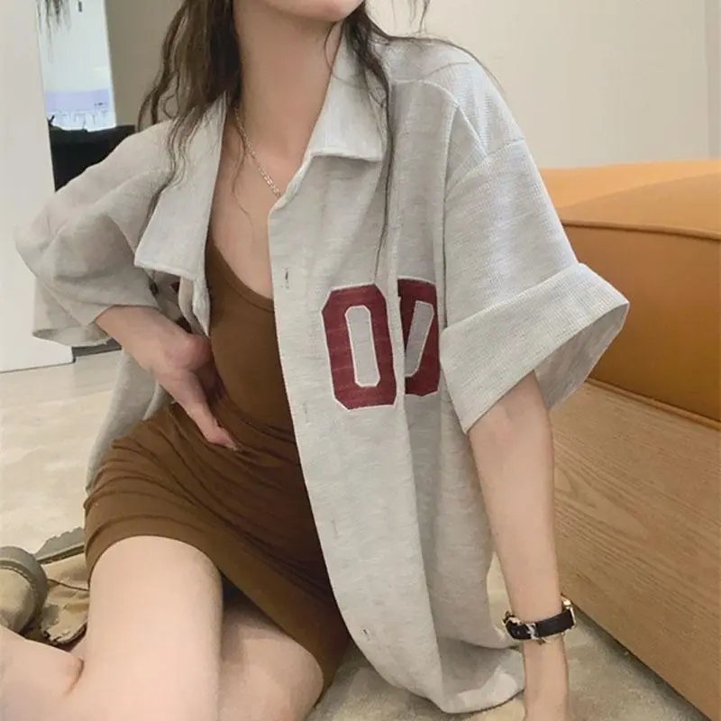 Yoohui CS022 baru retro lengan pendek kemeja wanita mantel musim panas kardigan longgar top trendi kemeja lengan pendek wanita/baru lengan pendek kemeja wanita mantel musim panas kardigan long Kemeja Niche Gaya Atasan Tabir Motif Gadis Terlihat Langsing P