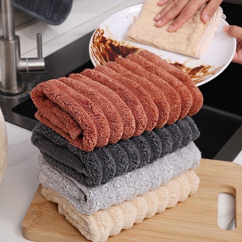 Product Introduction of Super Absorbent Stripe Hanging Hand Towel Soft Coral Veet Home Kitchen Cleaning Dishcloth Practical Bathroom Supplies 2