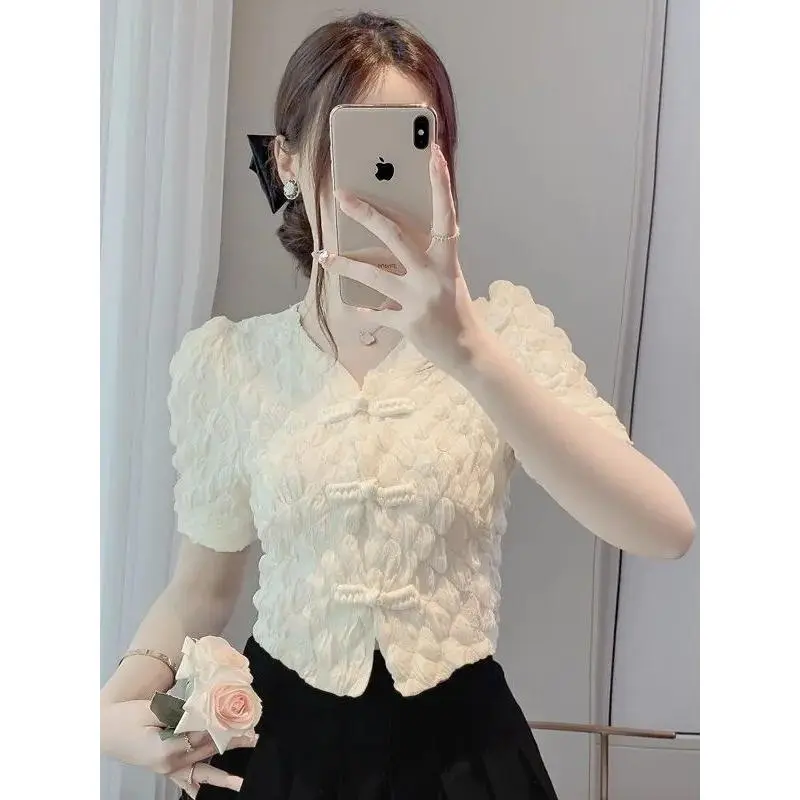 Áo Sơ Mi Ngắn Tay Cổ Chữ V, Phong Cách Trung Quốc Mới, Thiết Kế Khóa, Dành Cho Trang Phục Mùa Hè Của Phụ Nữ, Ngọt Ngào Và Thường Ngày, Xếp Ly, Mỏng Vừa Vặn, Dễ Phối Đồ, Áo Duyên Dáng
