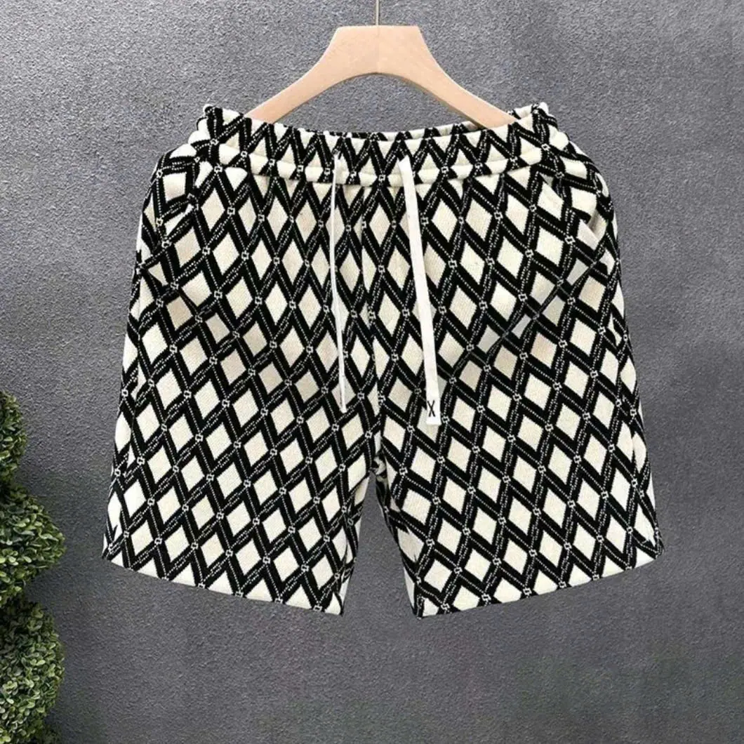 QUẦN SHORT NAM KẺ SỌC ĐEN TRẮNG HOTTREN.CHẤT VẢI DÀY DẶN, THOÁNG MÁT