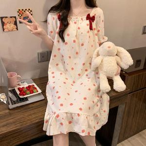 Gaun Tidur Lengan Pendek, Koleksi Musim Panas, dengan Sokongan Bra Terbina dalam, Aksen Ikatan bentuk rama-rama Comel, Fabrik Kapas Awan Lembut, Cetakan Bunga Manis, Sesuai Panjang Setengah Longgar, Sesuai untuk Ruang Rehat Rumah Selesa