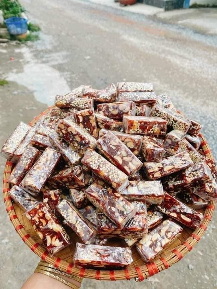 Product Introduction of Kẹo chuối đậu phộng mè gừng 55k/500g 1