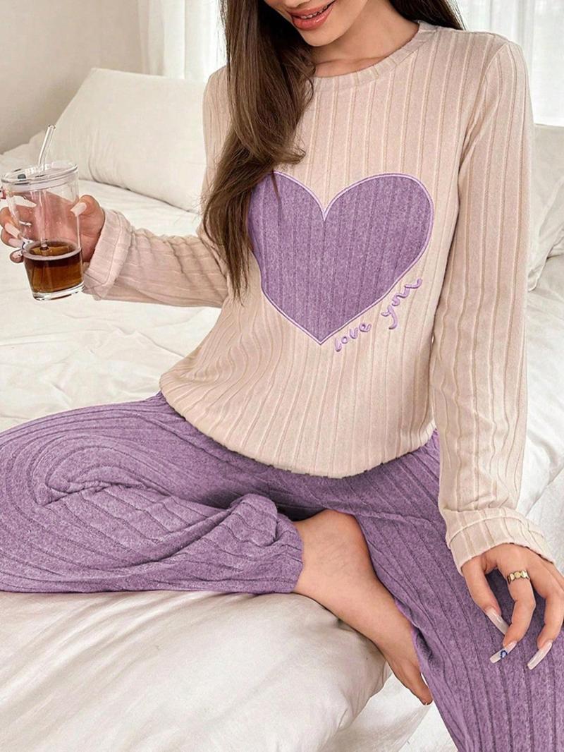 Product Introduction of Women's Heart Pattern Long Sleeve Tee & Pants Pyjama Two-piece Set, Casual Comfy Round Neck Top & Trousers Pj Set, Women's Sleepwear for Fall & Winter Valentine's Day, gift Valentine's Day 5