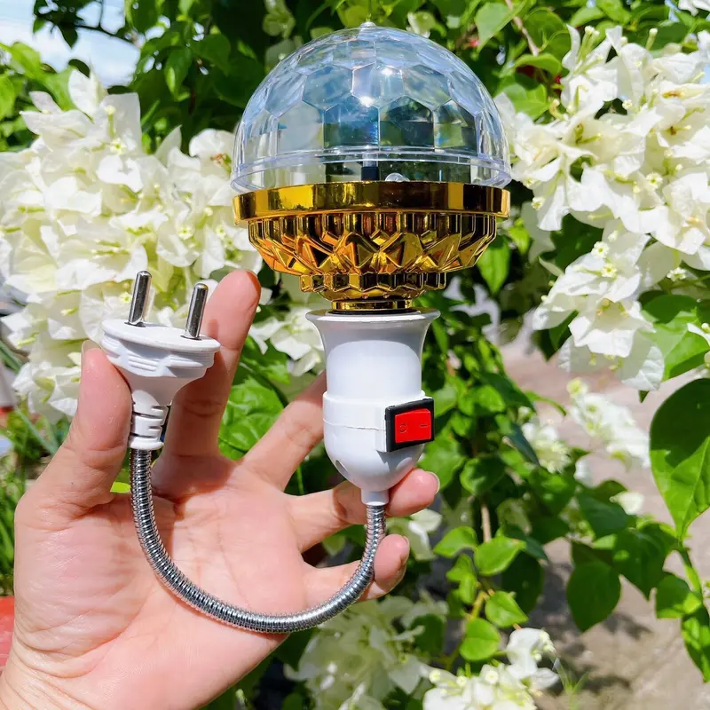 Bóng đèn led,xoay 360 độ,có 7 màu , kèm chui, 3