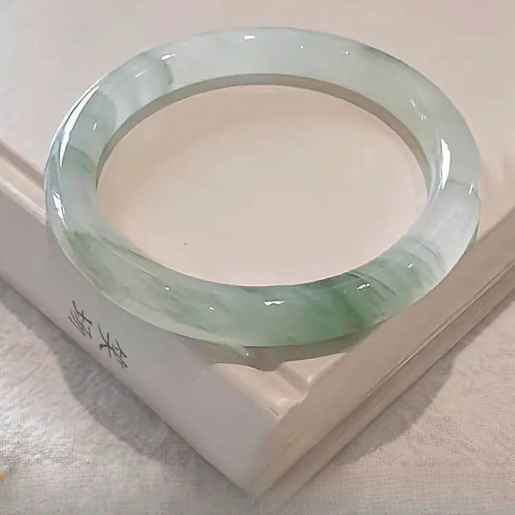 Gelang Tangan Jed Gaya Purba, Jed Ais Bunga Terapung Jed Ais - TikTok ...