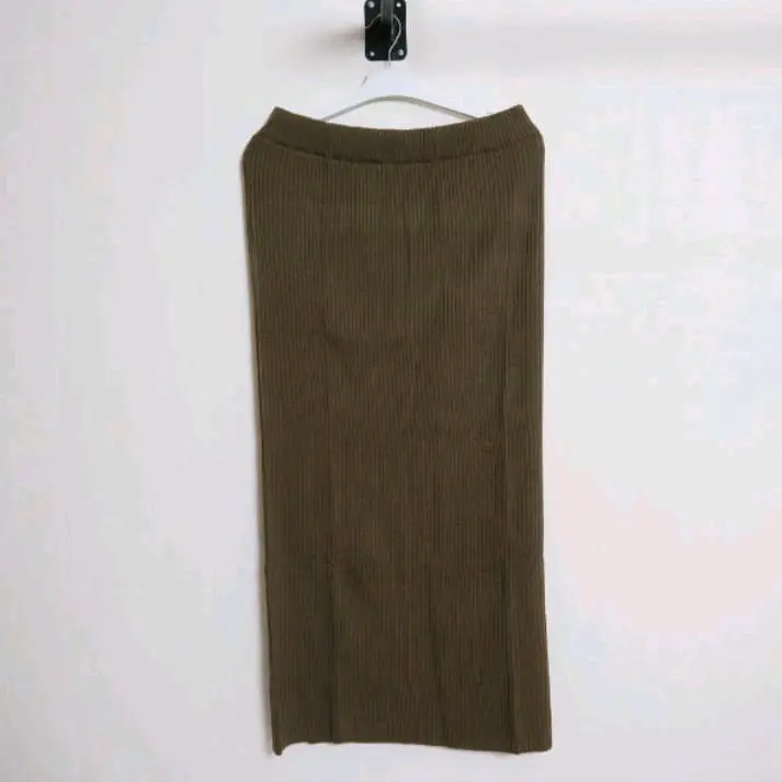 Rok Span KNITS  Variasi Belahan belakang 1