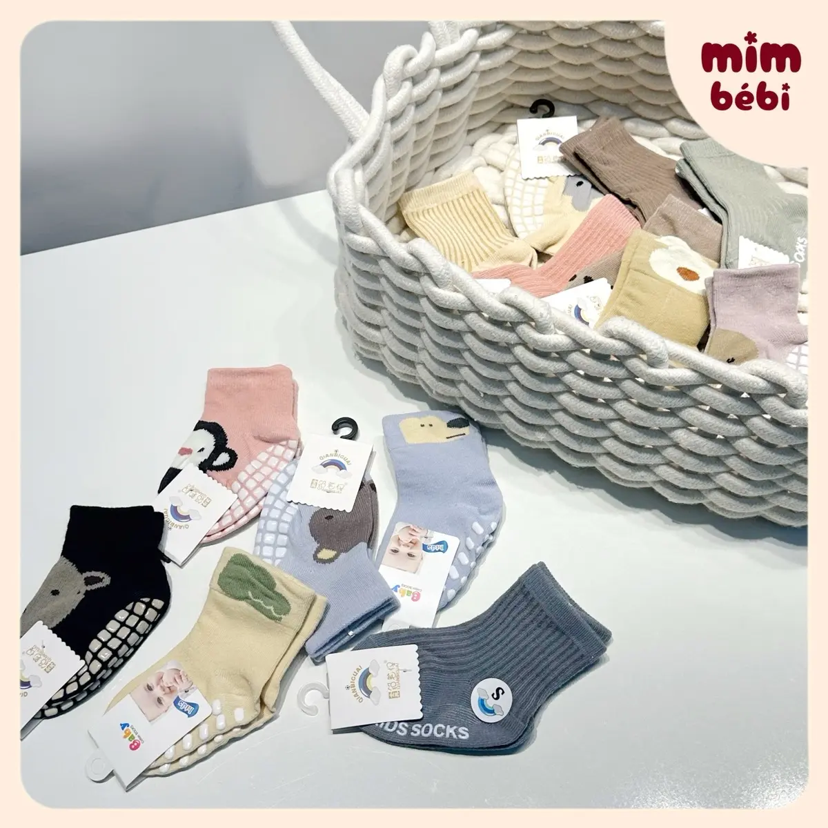 (5 đôi/túi) Tất len chống trơn trượt dành cho bé trai bé gái từ 6 tháng đến 2 tuổi hoạ tiết siêu dễ thương