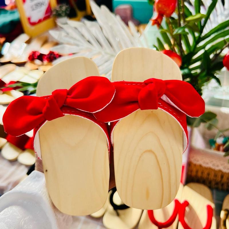 GUỐC GỖ THÔNG SIÊU NHẸ CHO BÉ TRAI VÀ BÉ GÁI