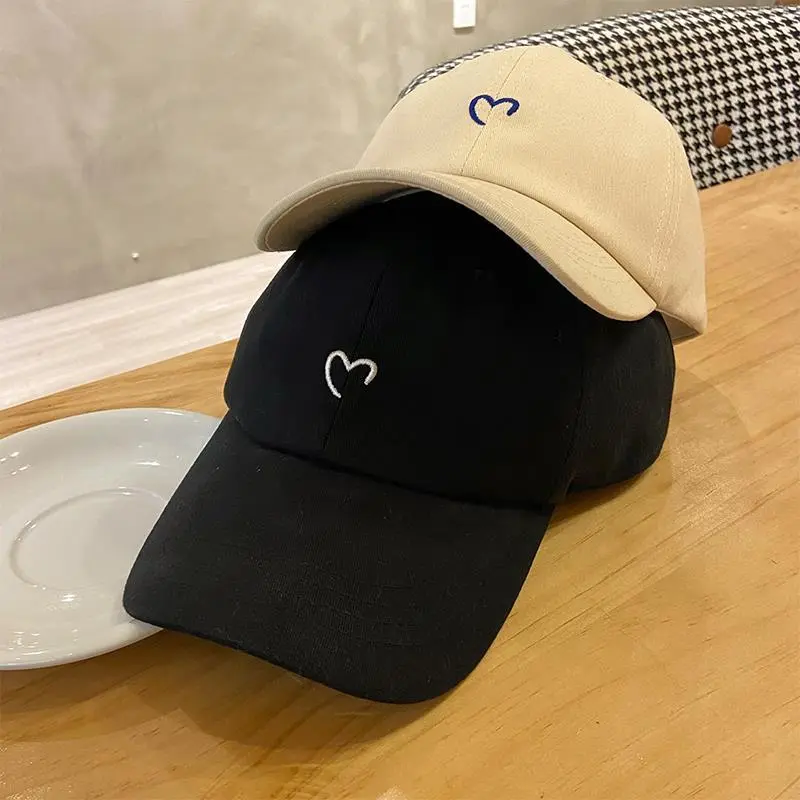 Mũ Bóng Chày Thêu Trái Tim, Thiết Kế Đơn Giản, Dành Cho Nữ, Thích Hợp Cho Mùa Hè, Che Nắng Mỏng Và Chống Nắng, Mũ Mỏ Vịt Trắng, Dễ Phối Đồ Và Hợp Xu hướng, 5638 Người Thu Thập 0