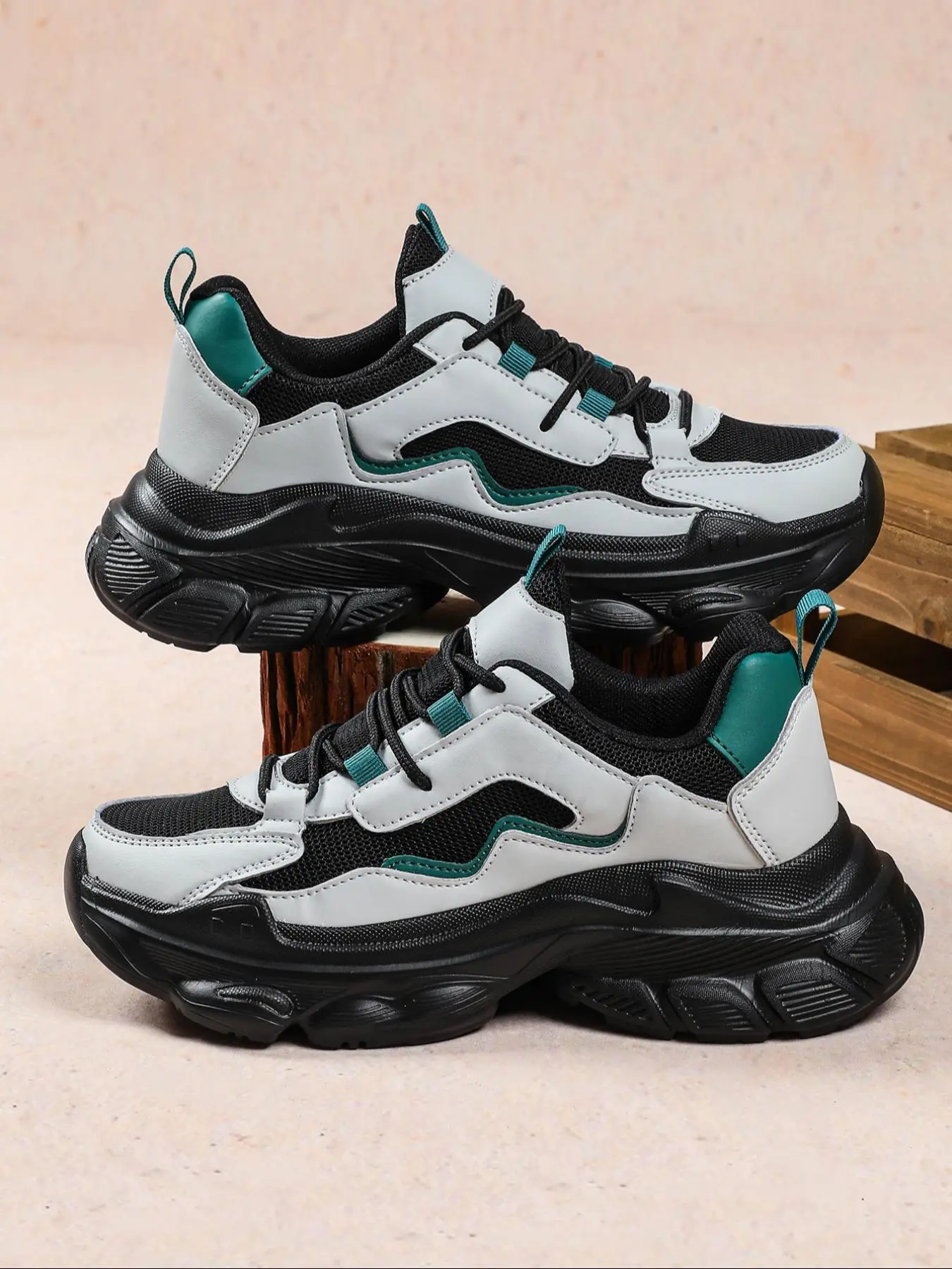 Men's Fashion Colorblock Lace Up Low Top Sneakers, Casual Comfortable Sports Running Shoes, Trendy All-match Chunky Sneakers for Daily Wear