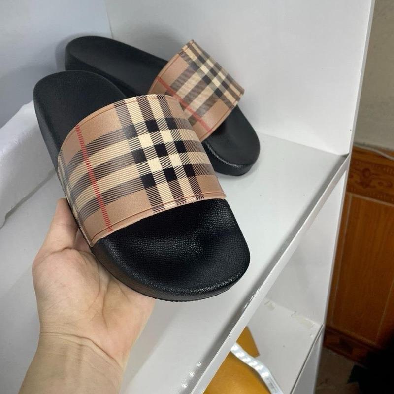 Dép kẻ quai ngang cao su màu nâu Tây nổi bật , phong cách DéP Slipper 2