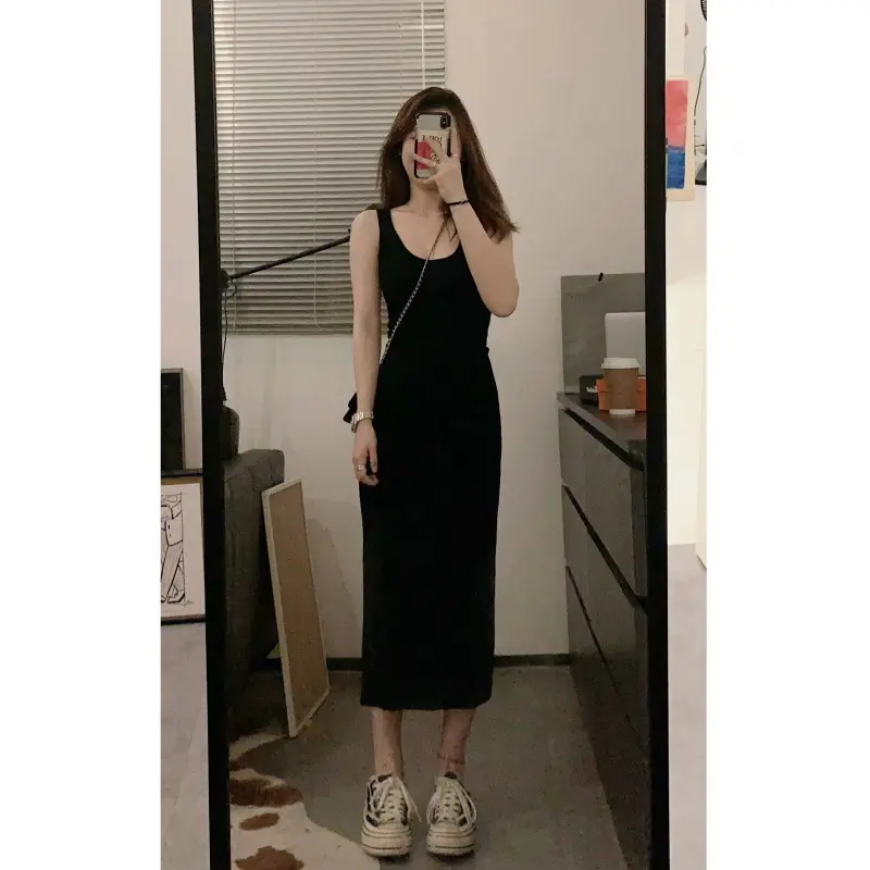 Váy Vest Dài Thường Ngày Thiết Kế Dễ Thương Và Gợi Cảm, Hàng Mới Về, Phong Cách Duyên Dáng Váy Hai Dây Mặc Trong Không Tay Thích Hợp Cho Năm 2024