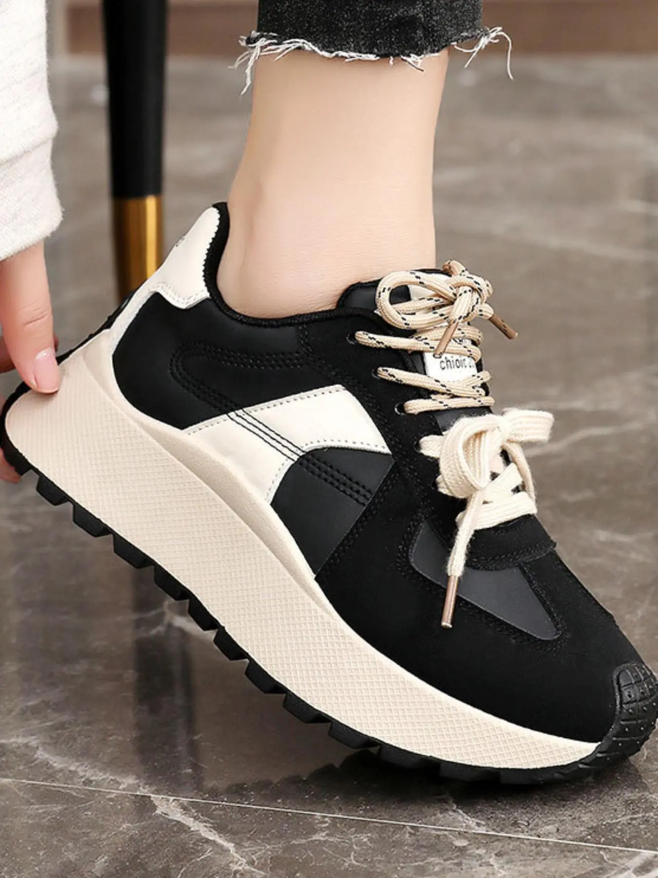 Women's Fashionable Lace Up Platform Sneakers, Casual Comfortable Breathable Sports Shoes, Female All-match Round Toe Running Shoes for Daily Wear