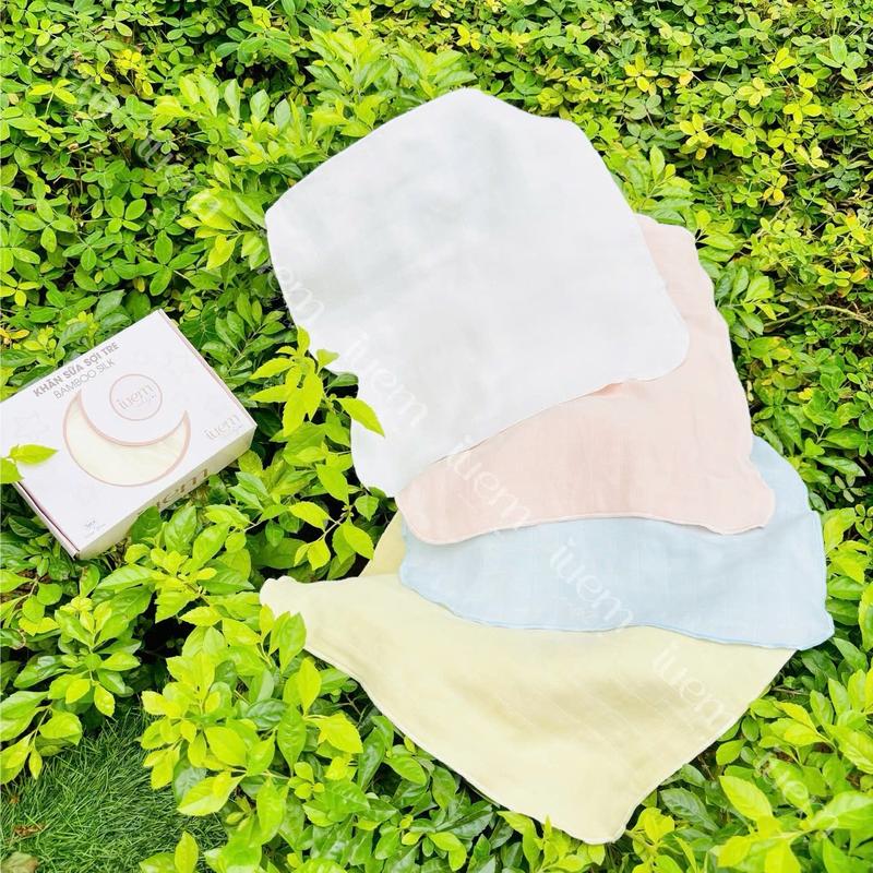 iuem links phụ:  Khăn sữa 2 lớp sợi tre lụa ( hộp 5 khăn) mỏng nhẹ thấm hút tốt làm khăn thấm dãi , sữa , khăn lau mặt cho bé từ sơ sinh