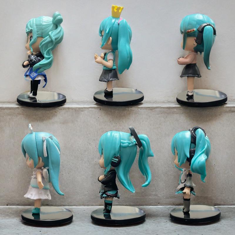 Product Introduction of Mô Hình Nhân Vật Hatsune Tương Lai, Hàng Mới Về, 6 Mũ Nhỏ Quà Tặng Hàng Hóa Anime, Bộ Dụng Cụ Nhà Để Xe Ô Tô, Đồ Trang Trí Mô Hình, Bộ Sưu Tập 1417 Người 7