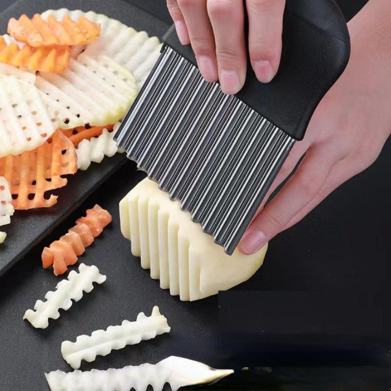 Product Introduction of Stainless Steel Wave Knife Potato Cutting French Fry Knife Kitchen Cutter Wolf Fang Tool Potato Knife for Cutting Vegetables 7