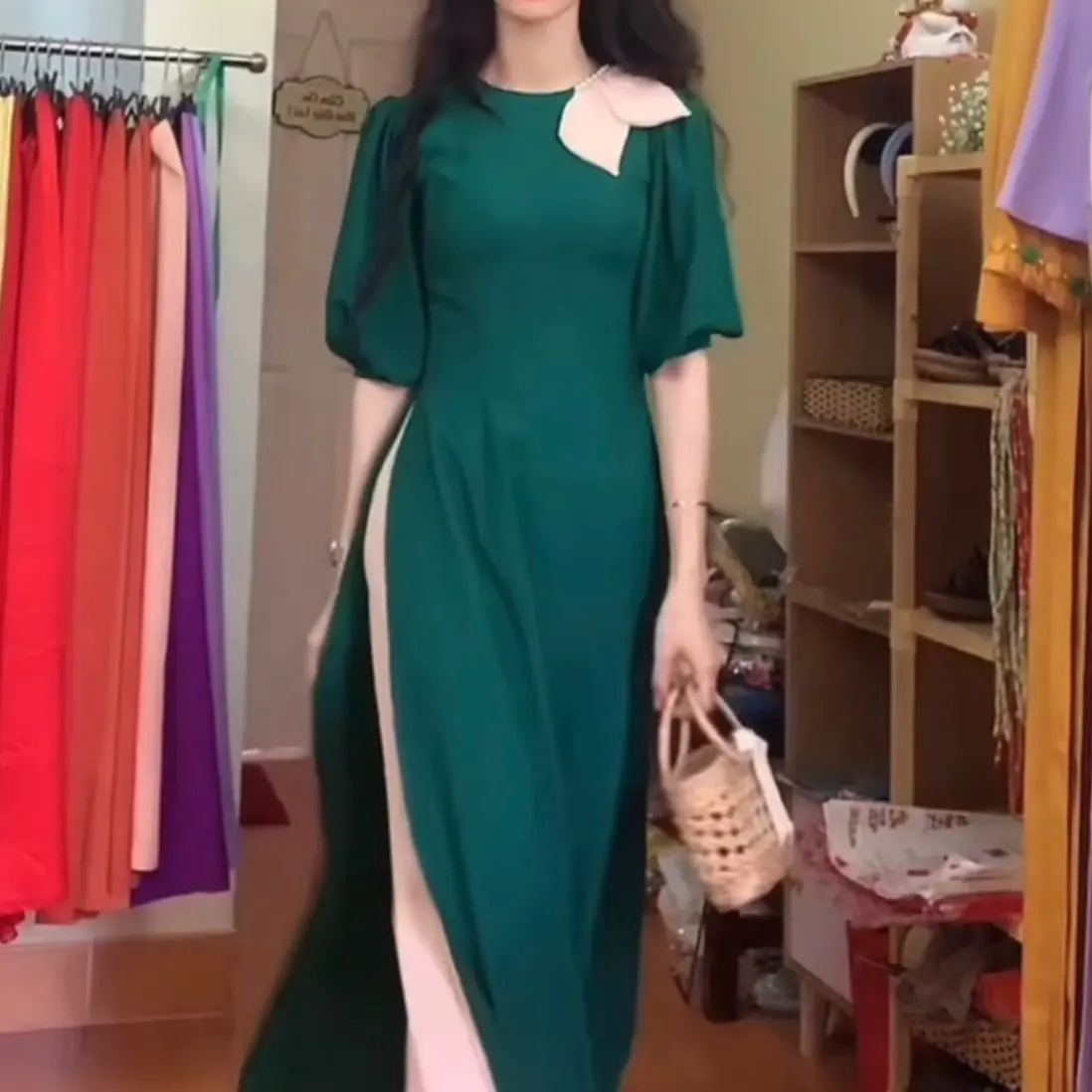 BỘ ÁO DÀI XANH LÁ ĐÍNH TRAI TAI THỎ TAY BỒNG