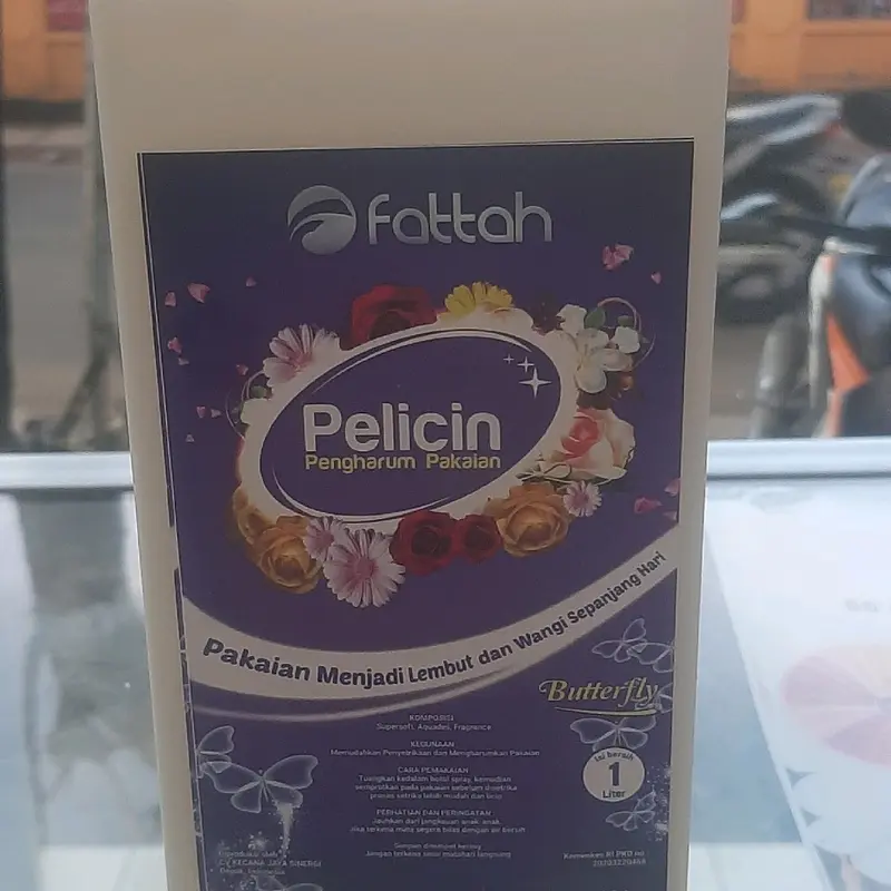 Pelicin+Pewangi Pakaian (Cair) 1 Liter Pewangi 1