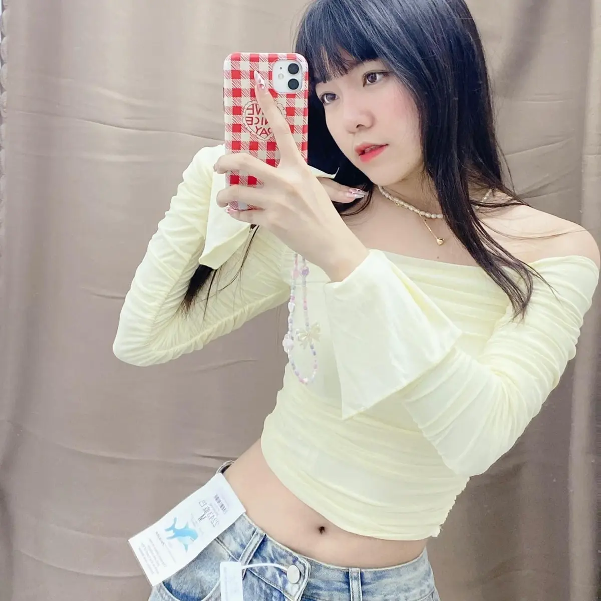 Áo trễ vai voan nhún đen / vàng VOAH TOP