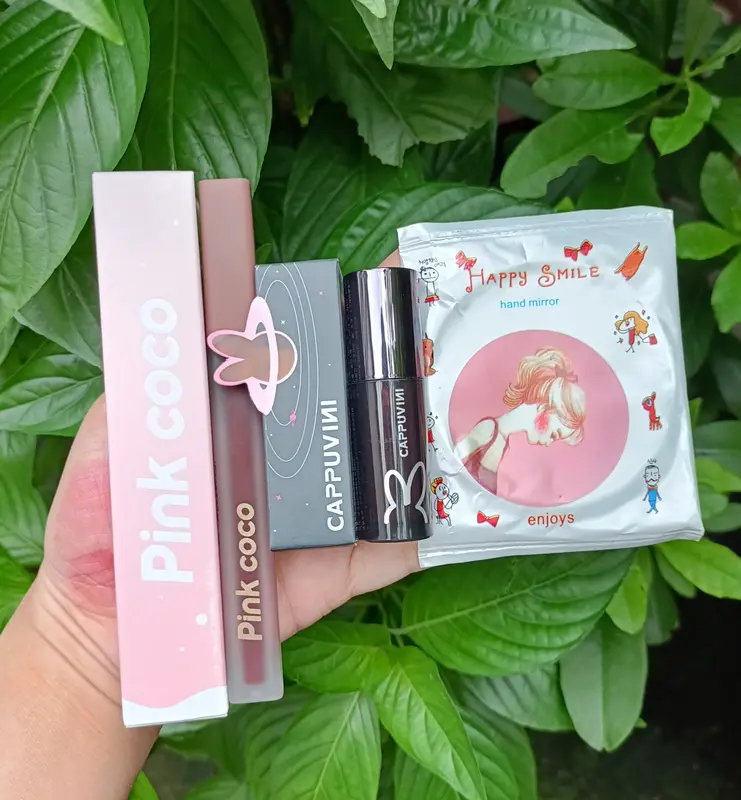 Combo 1 son thỏ Cappuvini+1 son Pinkcoco tặng 1 gương Mỹ Phẩm Trang Điểm Nữ Cosmetic Son Môi Women 1