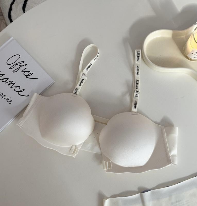 Áo ngực móc cài trước không gọng nâng ngực tạo khe cho vòng 1 nhỏ, đệm áo hình con sò ôm khít, dây chữ cách điệu nữ tính 2872 Bra