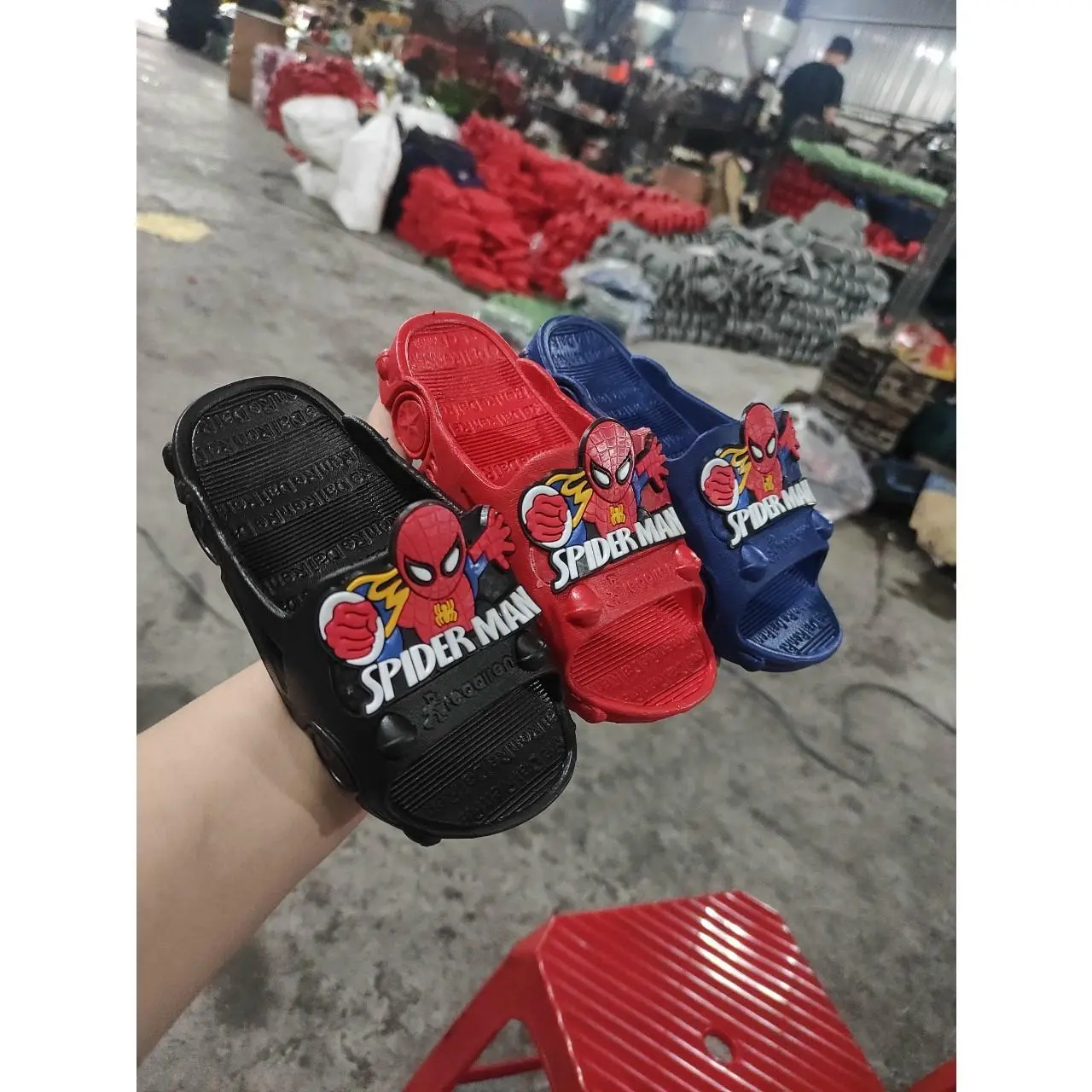 Spiderman children's sandals, Spiderman children's sandals, hot trend, durable and beautiful one-piece molding, HCM city.Sale T3