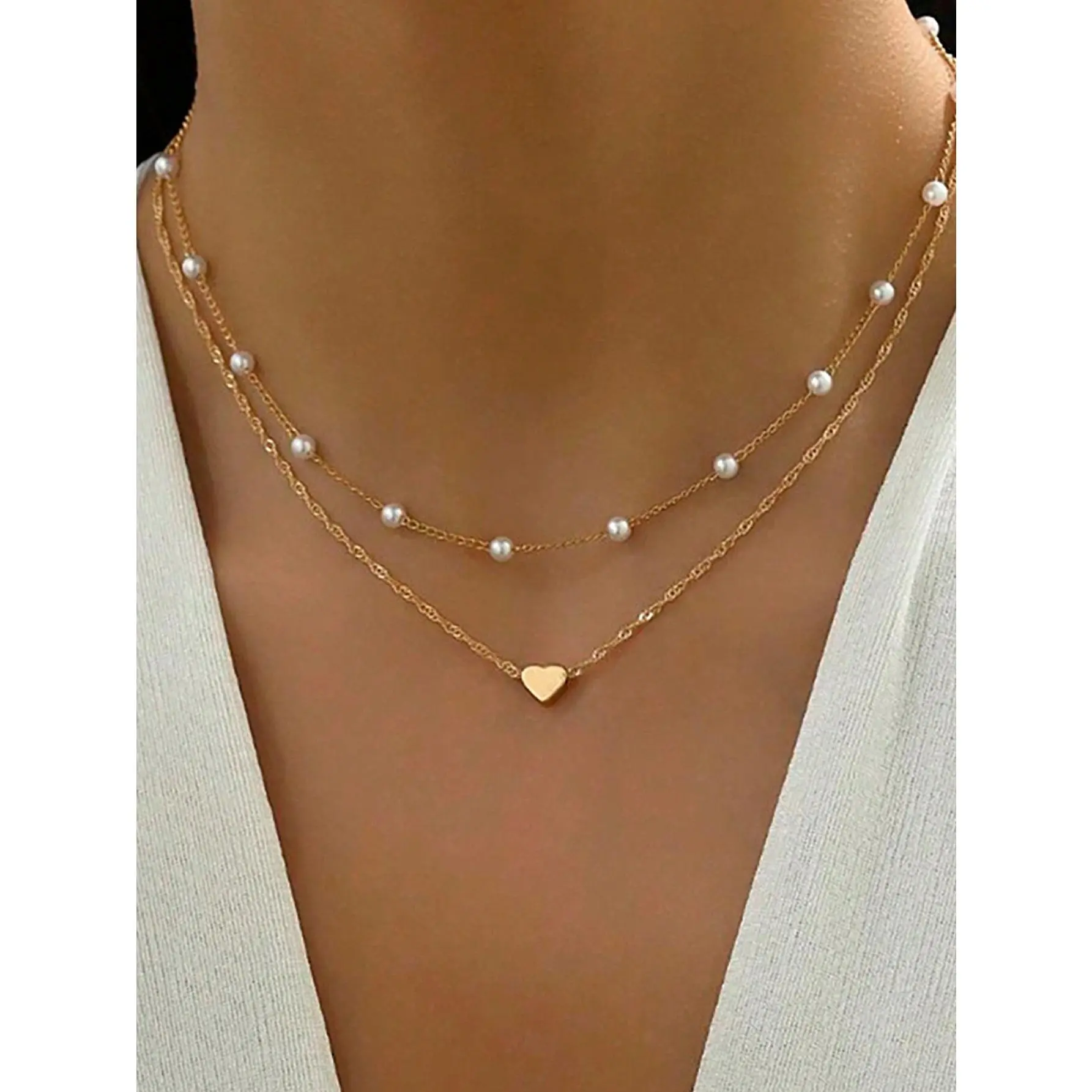 Exquisite Heart-Shaped Pendant With Faux Pearl Collarbone Chain, Simple And Elegant Necklace, Exquisite Party Versatile For Daily Wear, Women's Jewelry (Random Number Of Faux Pearls)