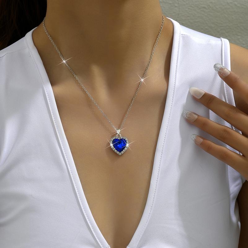 Product Introduction of Fashion Wholesale Heart-Shaped Pendant Necklace Full of Diamonds Cross-Border Best Seller in Europe and America 12