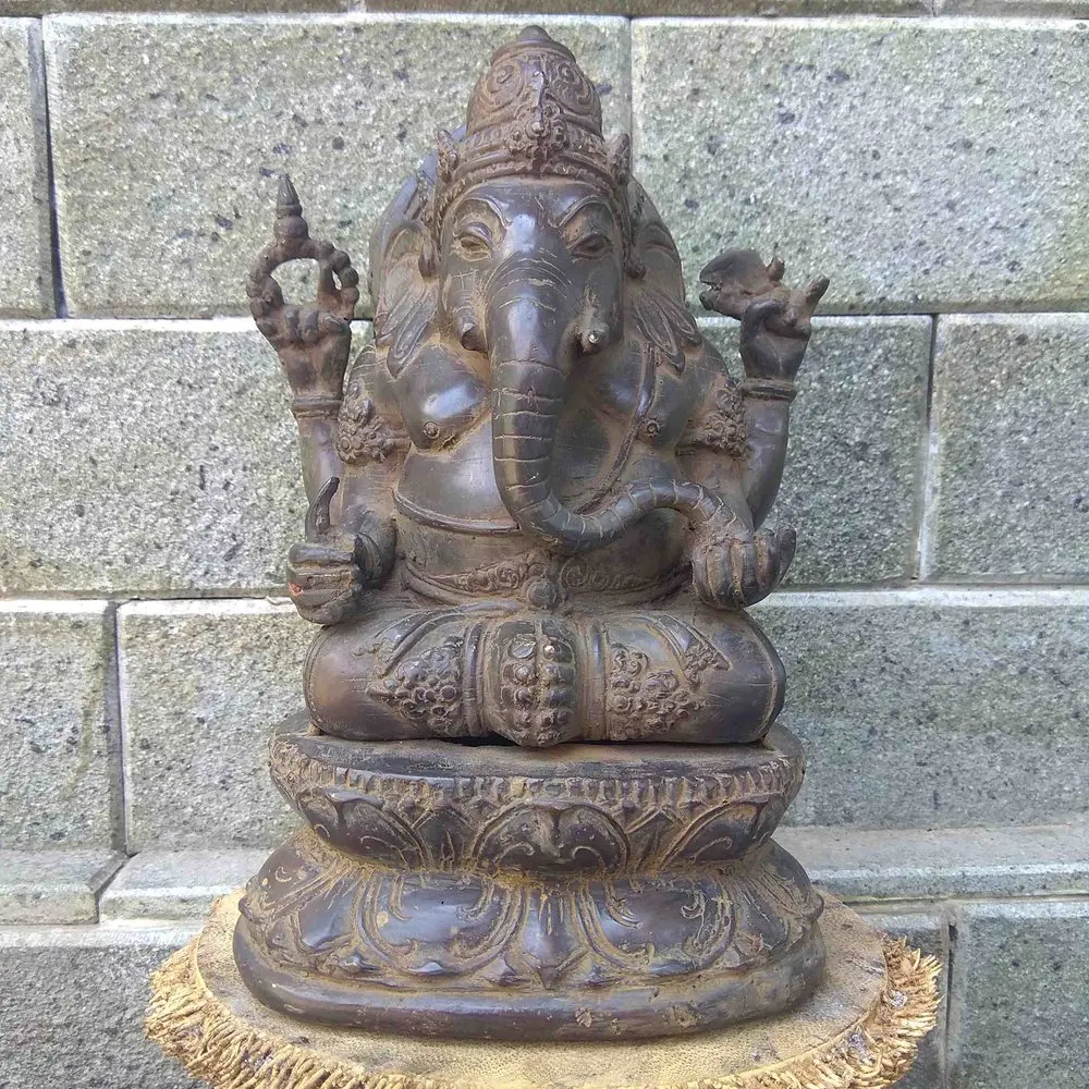 Patung Dewa Ganesha Warna Hitam Bahan Kuningan Sari