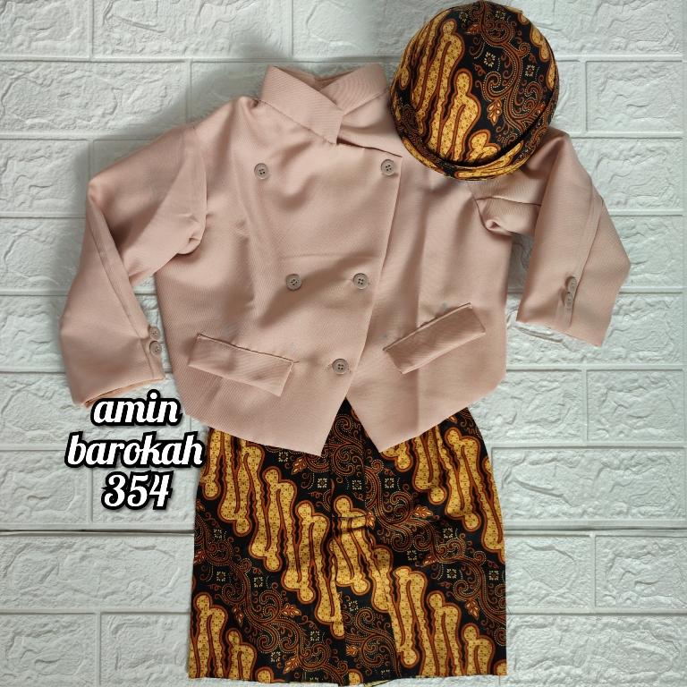 Product Introduction of COD!!! Setelan Beskap Anak + Celana Batik / Jarik Instan Coklat + Blangkon Solo (Ukuran Bayi 0 Tahun Sampai SD) #PAKAIAN ADAT JAWA# #TEDAK SITEN# #BISA BAYAR DI TEMPAT# 5