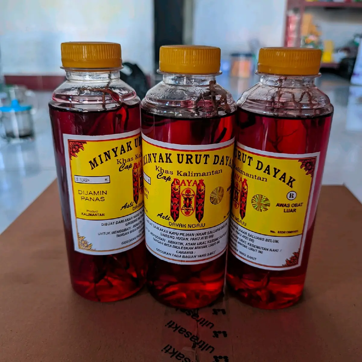 BELI 1 GRATIS 1 MINYAK URUT DAYAK KHAS KALIMANTAN 250 ML