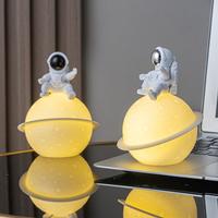 Gambar 【Apligod】Simple Decorative Light COD Bedside Atmosphere Light Astronaut Planet Small Night Light - Gold dari Apligod Kota Bekasi 3 Tokopedia