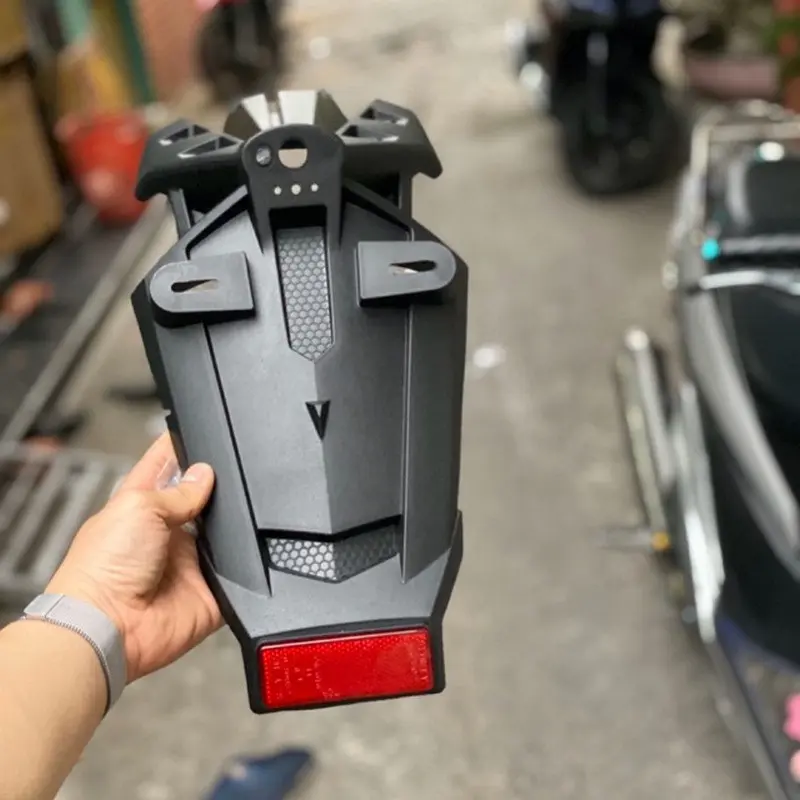 DÈ CHẮN BÙN,DÈ GẮN BIỂN SỐ SAU KIỂU MALAYSIA NGẮN CHO EXCITER 150 CAO CẤP 1