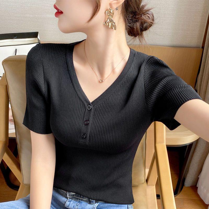 Áo Thun Mùa Hè, ngắn Tay, Chất Liệu Lụa Lạnh Dành Cho Nữ, Phong Cách Hàn Quốc, Dáng Ôm, Cổ Chữ V, Thiết Kế Nút, Áo Mỏng, Hợp Xu hướng, Hàng Mới Về Năm 2025 7