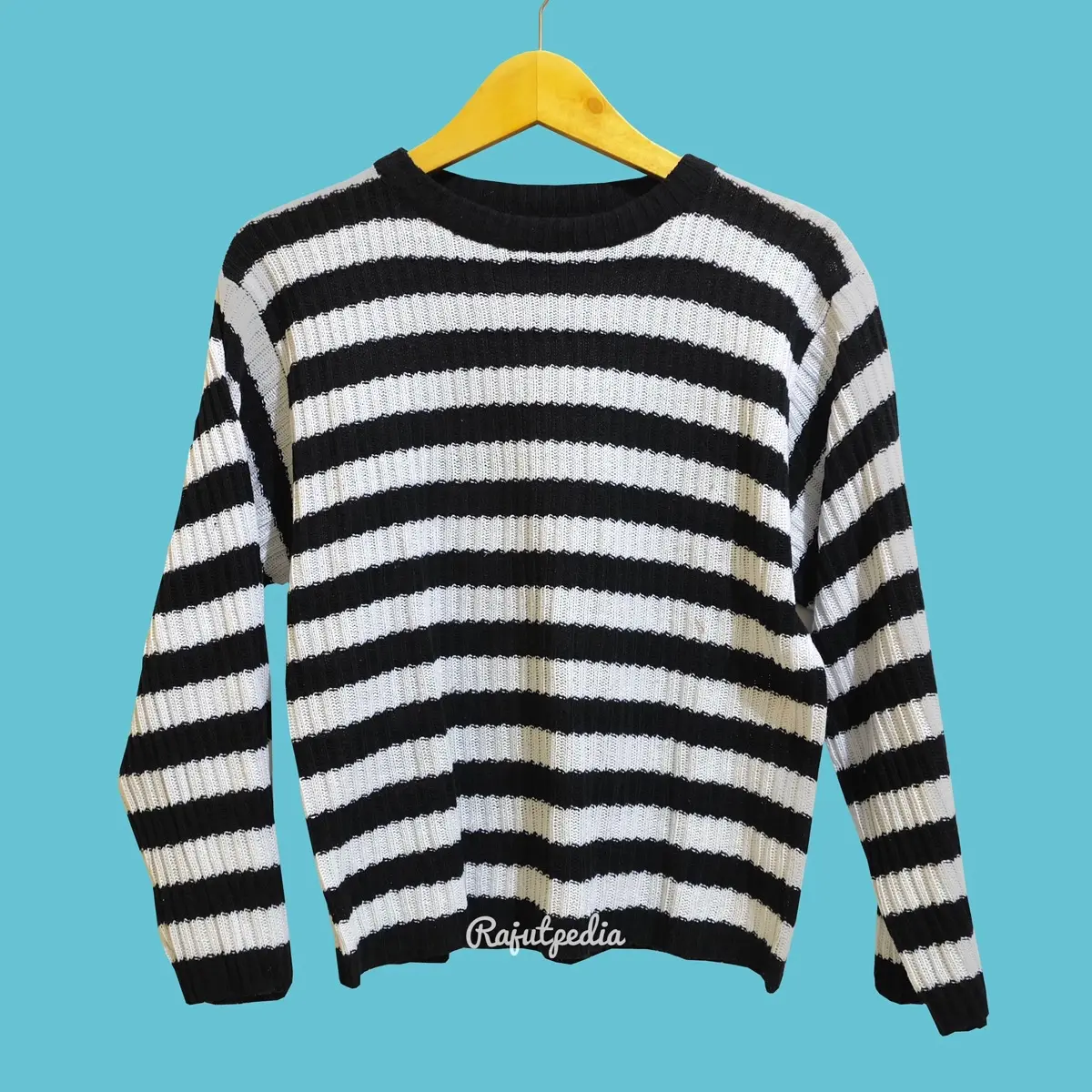 Sweater Rajut Wanita Kerah Bulat Model Garis Strippy Salur Baju Rajut Atasan Wanita Stripe 7 Gauge Lembut Tangan Panjang