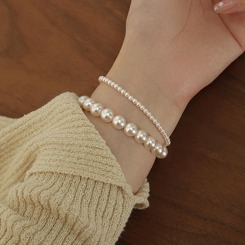 Product Introduction of 2024 New French Folding Bracelet Light Luxury Minority Exquisite Elastic String Bracelet 16