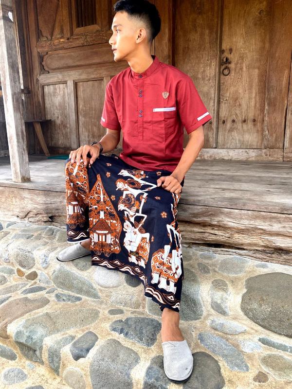 SARUNG CELANA BATIK GUNUNGAN AKSARA SARUNG DEWASA Katun Bunga Hitam Motif Pria Muslim Santri Pekalongan sarung pria dewasa celana  sarung 7