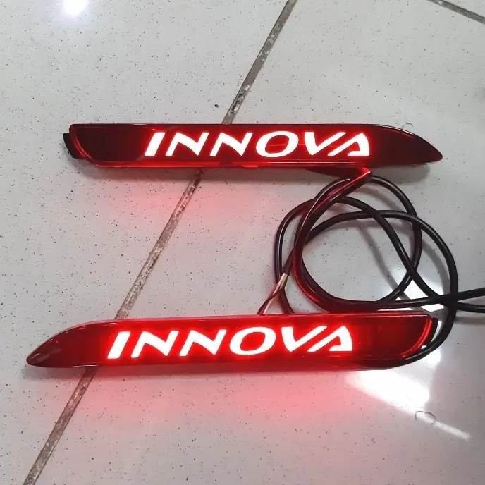 Lampu reflektor bumper mobil toyota INNOVA 2004-2015 model TULISAN