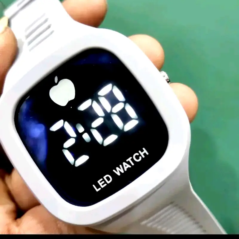 Beli 1 Gratis 1 (Dapat 2 pcs)Jam tangan Fashion Digital Free Box Dan Gelang 2