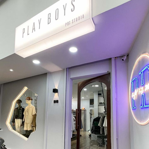 PLAY BOYS
