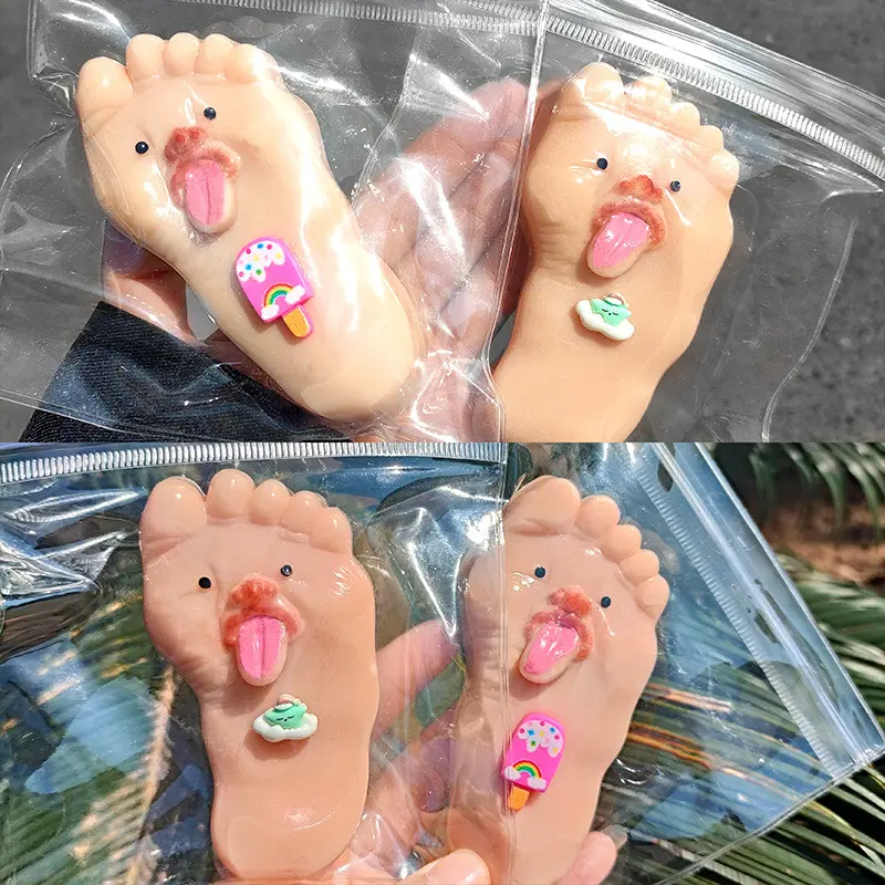Tongue-Out Big Foot Squeeze Toy Stress Relief Funny Emoji Handheld Stress Relief Best Friend Gift Squeeze Toy