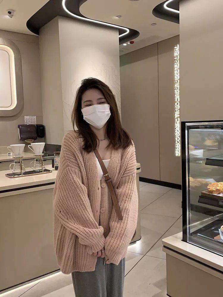 Product Introduction of Len Dày,  Màu Hồng, Hàng Mới Về Cho Mùa Thu Và Mùa Đông,  Cardigan Dệt Kim,  Thể Mặc Ngoài Trời, Phong Cách Lười Biếng, Ngọt Ngào Và Rộng Rãi,  Khoác Len      thun   ép   calisthenics grey  sweatpants   thun      giảm touquet áo anh áo  ép Nữ Women 19