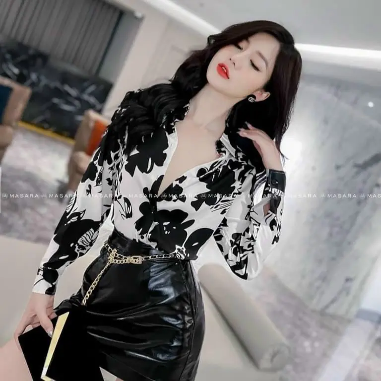 Áo sơ mi hoạ tiết hoa lá đen
