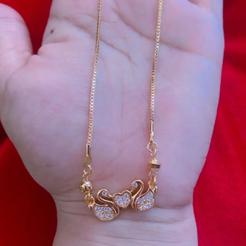 Kalung motif angsa permata putih 0