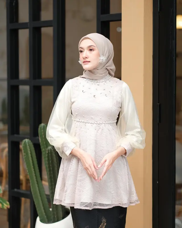 Couple Kebaya Kemeja Batik Nadine Latte Outfit Engagement Wisuda Kondangan Premium Modern 4