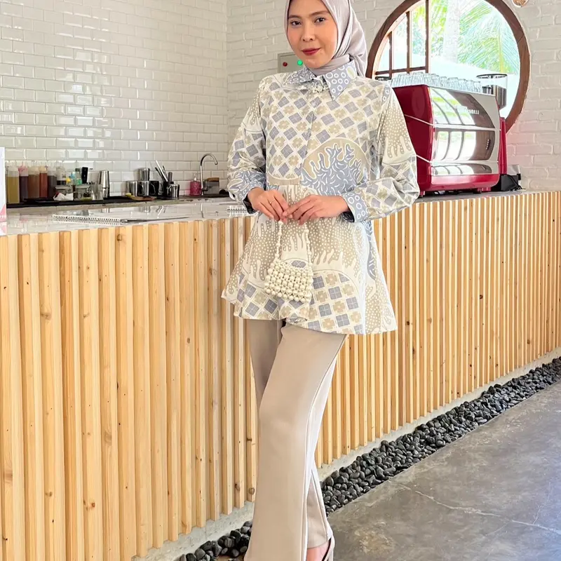 BATIK RAVINDRA Blouse Batik Karina Katun Wanita 1