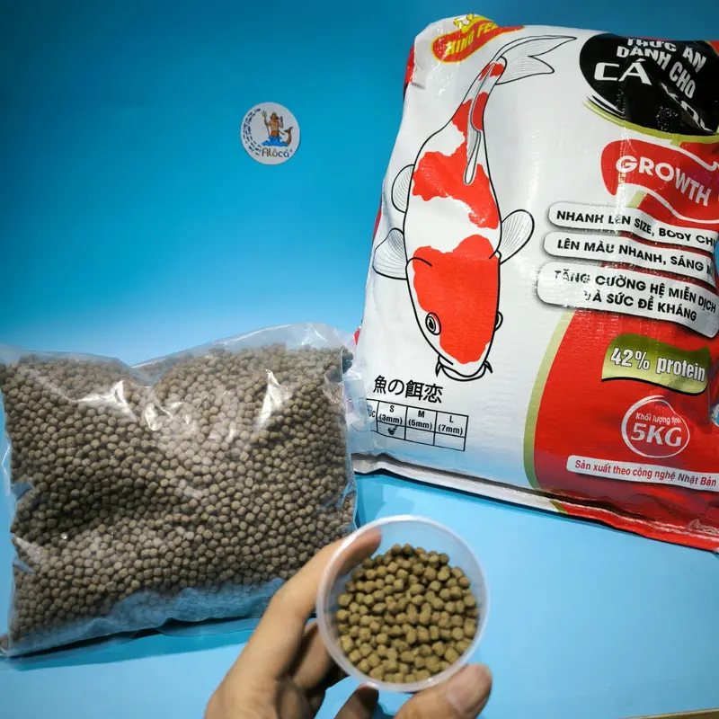 01 kg Cám KING FEED 2 loại 42% và 45% độ đạm cho cá koi cám 7