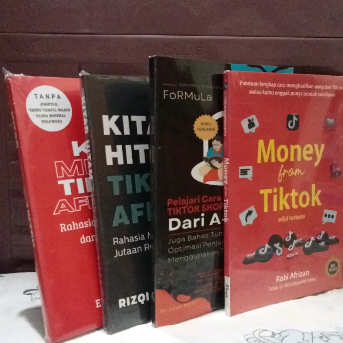 sepakat 4 Buku tikitok kitab hitam, kitab merah, shop seller , Money from tiktok