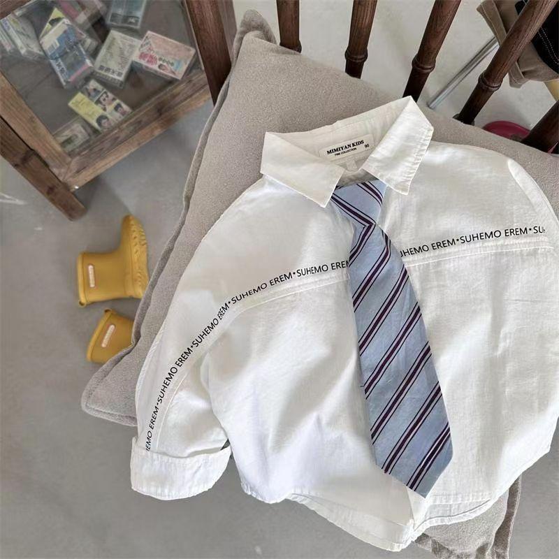 Product Introduction of Áo sơ mi trẻ em mùa xuân 2024 mới cho bé trai và bé gái, họa tiết chữ cái buộc dây, tay dài, phong cách preppy, bộ quần áo áo trắng đơn giản Sợi Tre 3